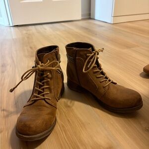 White Mountain Tan Men's Boots